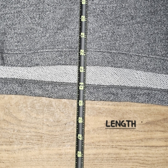 CROWN & IVY | COTTON BLEND LIGHT WEIGHT SCOOP NECK EMBELLISHED SWEATSHIRT - Picture 16 of 16